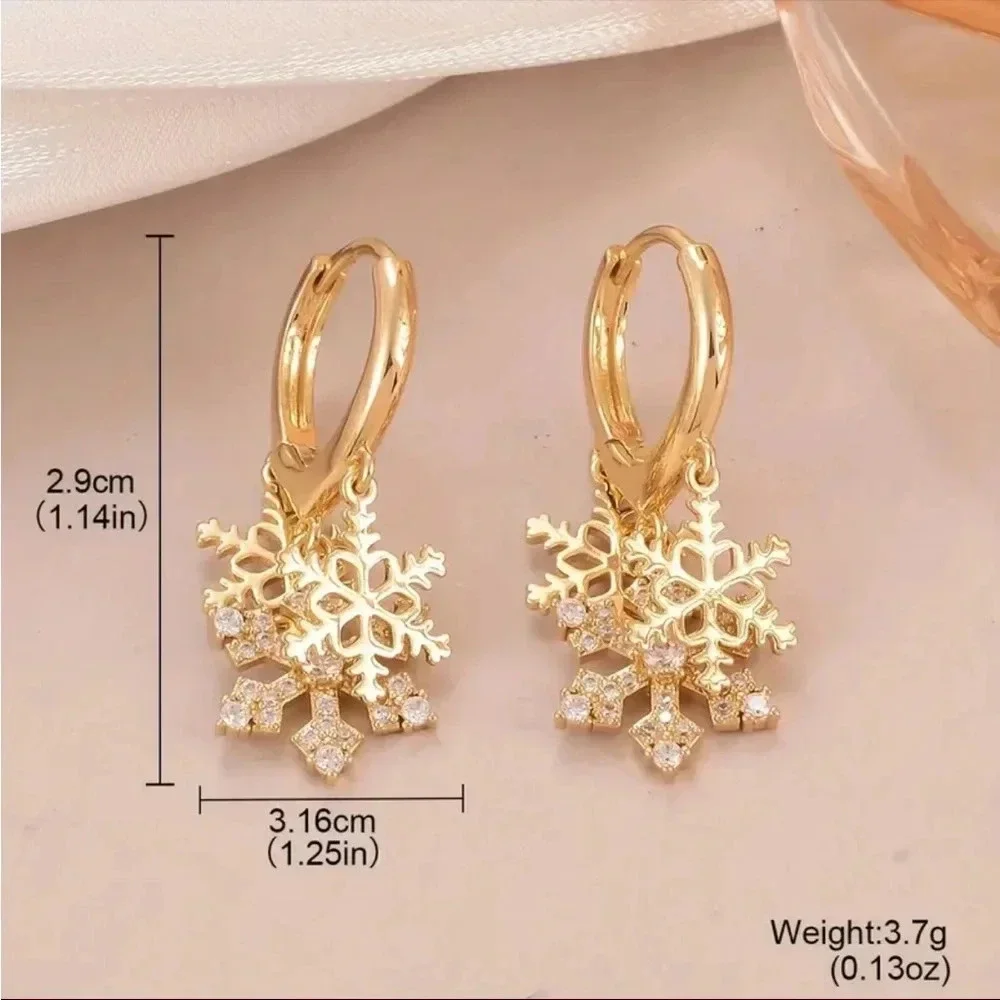 Snowflake Dangle Drop Earrings Gold Tone CZ Crystal Holiday Earrings NWT